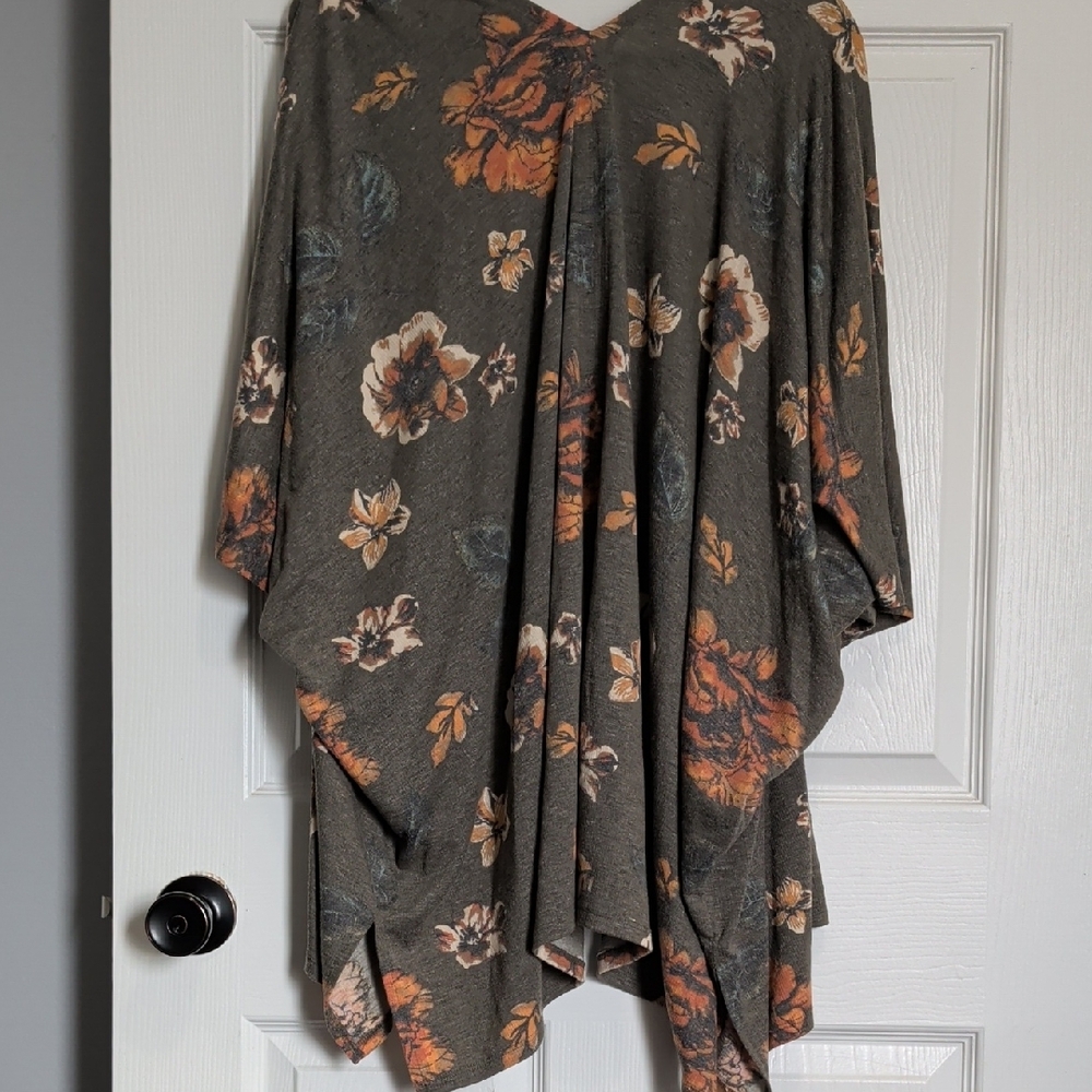 Floral Open-Front Cardigan - Picture 3 of 4